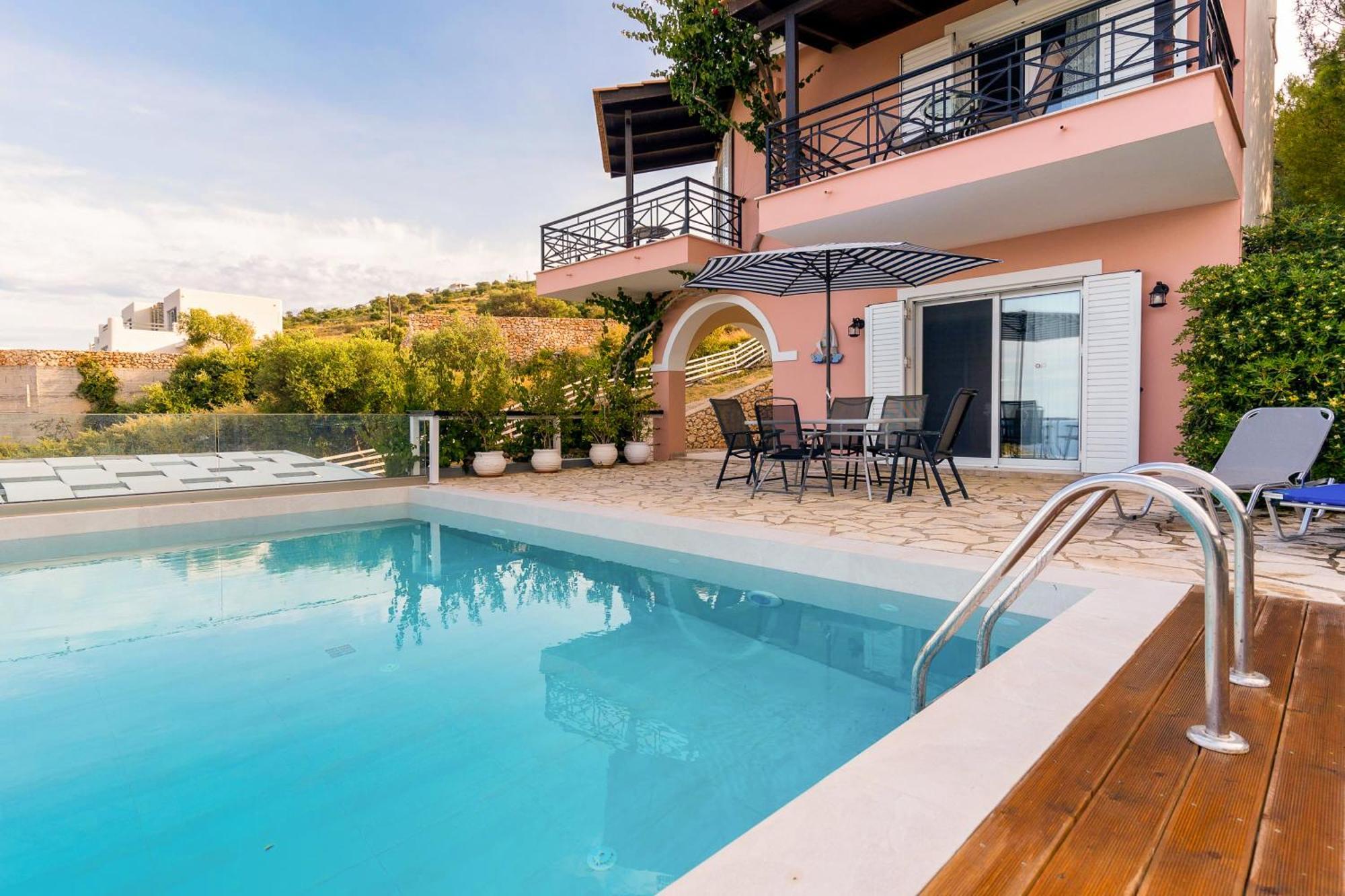 Coastal Paradise Found - Komis' Private Pool Retreat Agios Nikolaos  Bagian luar foto